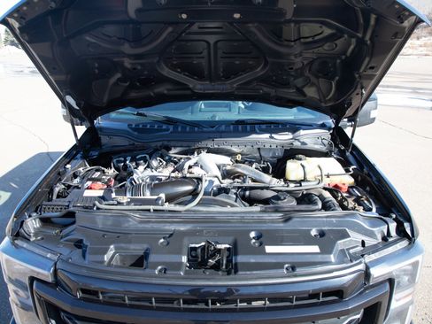 Used 2022 Ford F250 Lariat w/ Tremor Off-Road Package image 31