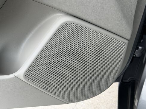 Certified 2023 Kia Soul LX FWD image 19