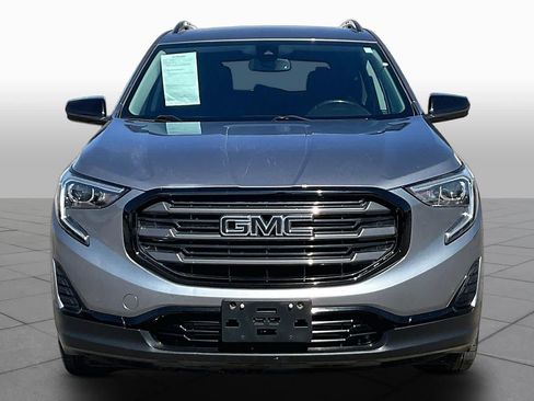Used 2020 GMC Terrain SLE w/ Driver Convenience Package FWD image 4