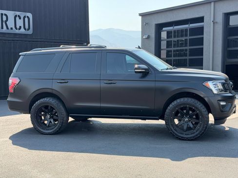 Used 2021 Ford Expedition Platinum AWD/4WD image 3