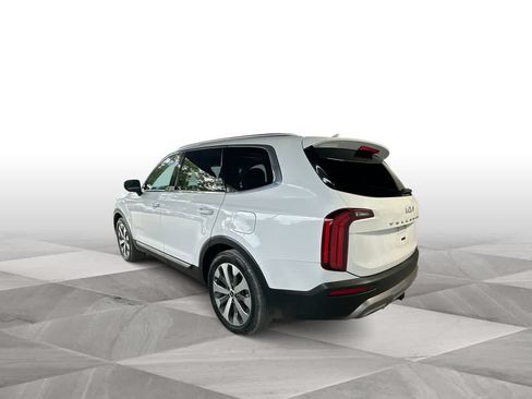 Used 2022 Kia Telluride EX w/ EX Premium Package FWD image 6