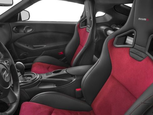 Used 2016 Nissan 370Z NISMO RWD image 12
