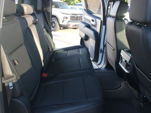Used 2023 GMC Sierra 1500 Denali w/ Technology Package AWD/4WD image 36