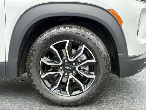 Used 2024 Chevrolet TrailBlazer ACTIV w/ Convenience Package FWD image 6