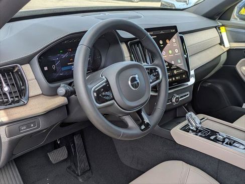 New 2026 Volvo XC90 T8 Plus w/ Protection Package Premier image 7
