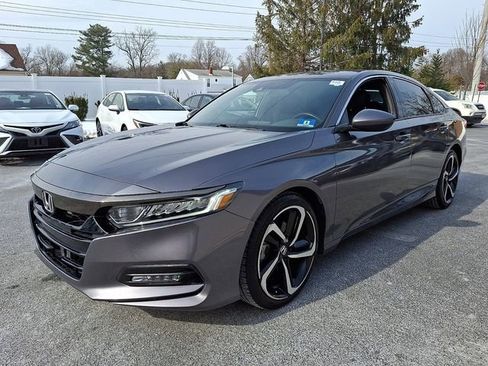Used 2018 Honda Accord Sport image 3
