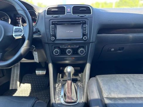 Used 2010 Volkswagen GTI 4-Door image 13