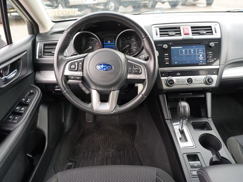 Used 2017 Subaru Outback 2.5i Premium image 20