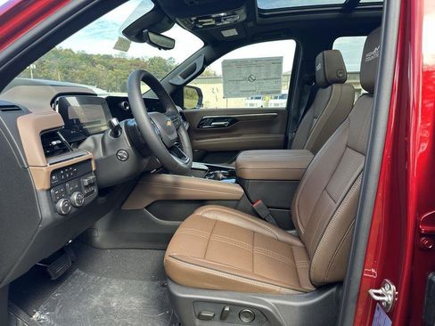 New 2026 Chevrolet Suburban High Country w/ Sun And Tow Package image 9