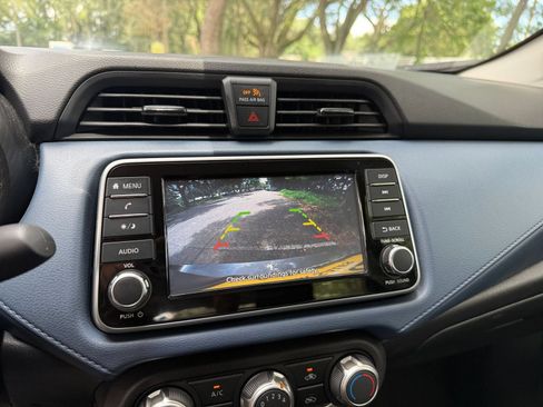 Used 2025 Nissan Versa SV FWD image 17