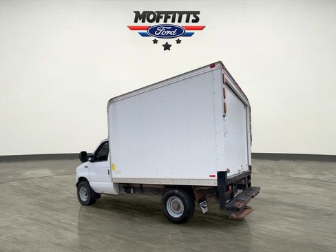 Used 2005 Ford E-350 and Econoline 350 Super Duty image 3