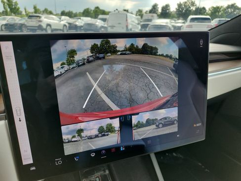 Used 2023 Tesla Model S Standard Range AWD/4WD image 19