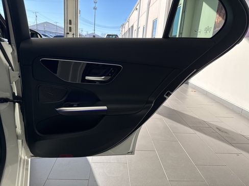 Used 2023 Mercedes-Benz C 300 4MATIC Sedan image 46