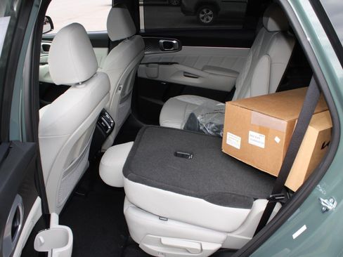 New 2026 Kia Sorento SX Prestige AWD/4WD image 18