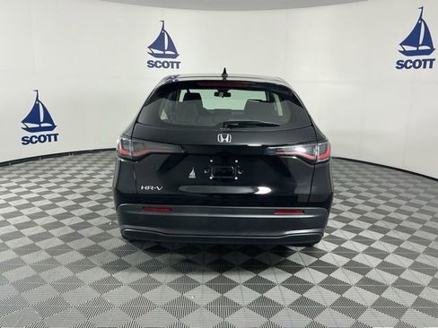 Used 2023 Honda HR-V LX image 5