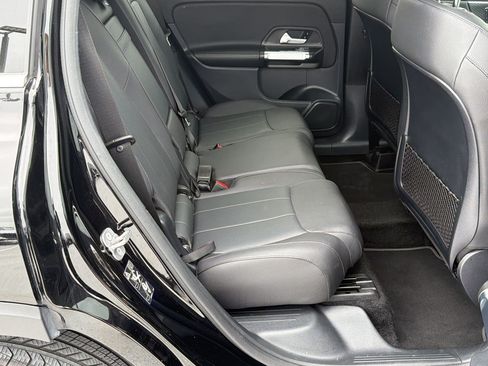 Used 2025 Mercedes-Benz GLB 250 4MATIC image 28
