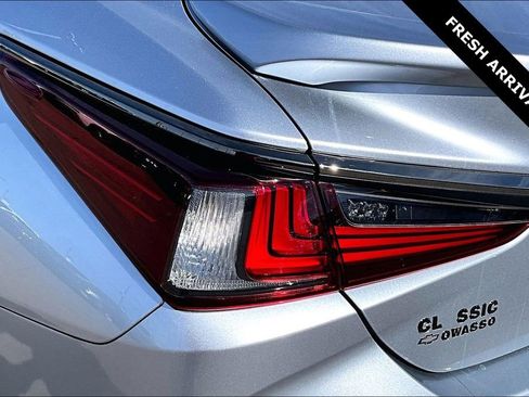 Used 2024 Lexus ES 350 F Sport w/ Accessory Package (Z2) image 22