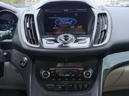 Used 2014 Ford Escape Titanium w/ Equipment Group 401A image 17