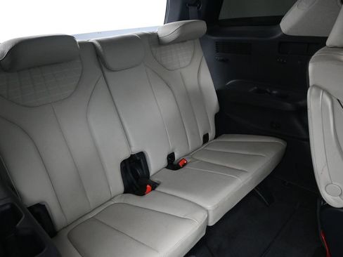 Used 2023 Hyundai Palisade Limited w/ Cargo Package FWD image 34