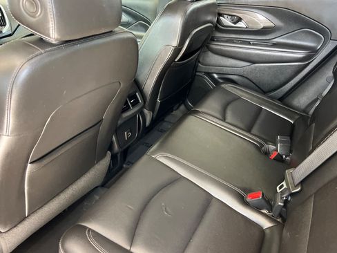 Used 2022 GMC Terrain SLT FWD image 4