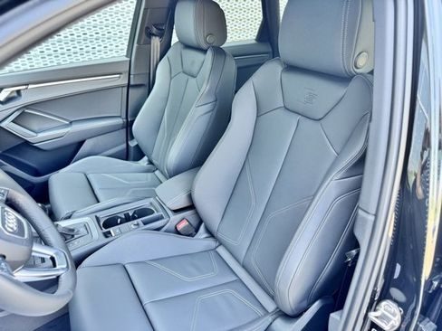 New 2025 Audi Q3 2.0T Premium image 9