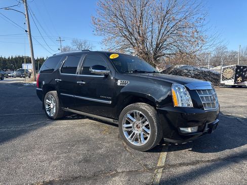 Used 2012 Cadillac Escalade Platinum image 2