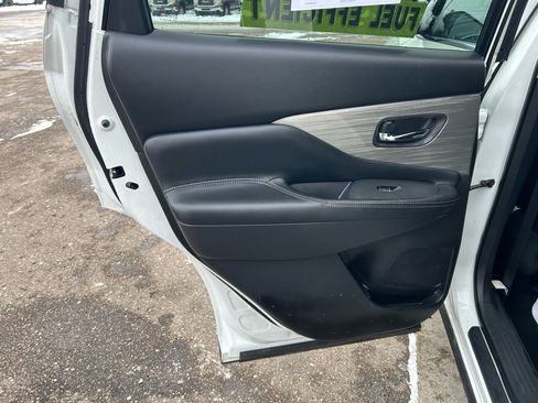 Used 2017 Nissan Murano Platinum image 13
