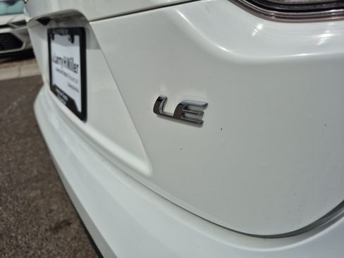 Used 2025 Toyota Corolla LE FWD image 23
