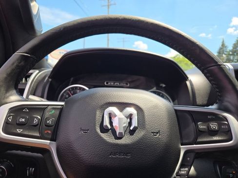 Used 2020 RAM 1500 Big Horn AWD/4WD image 35