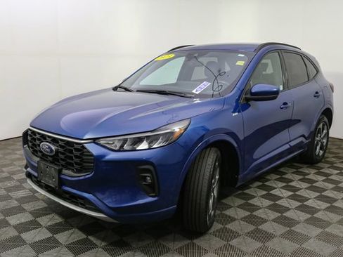Used 2023 Ford Escape ST-Line Select w/ Tech Pack #1 AWD/4WD image 5