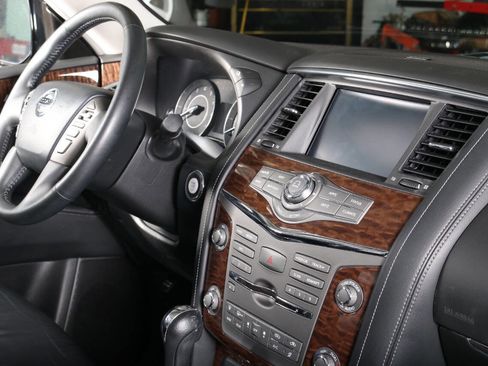 Used 2018 Nissan Armada Platinum image 26