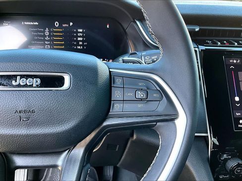 Used 2024 Jeep Grand Cherokee Altitude AWD/4WD image 25