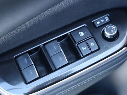 Certified 2025 Toyota Crown Signia w/ Advanced Technology Package image 25