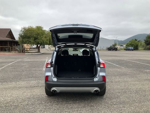 Used 2022 Ford Escape SE image 11