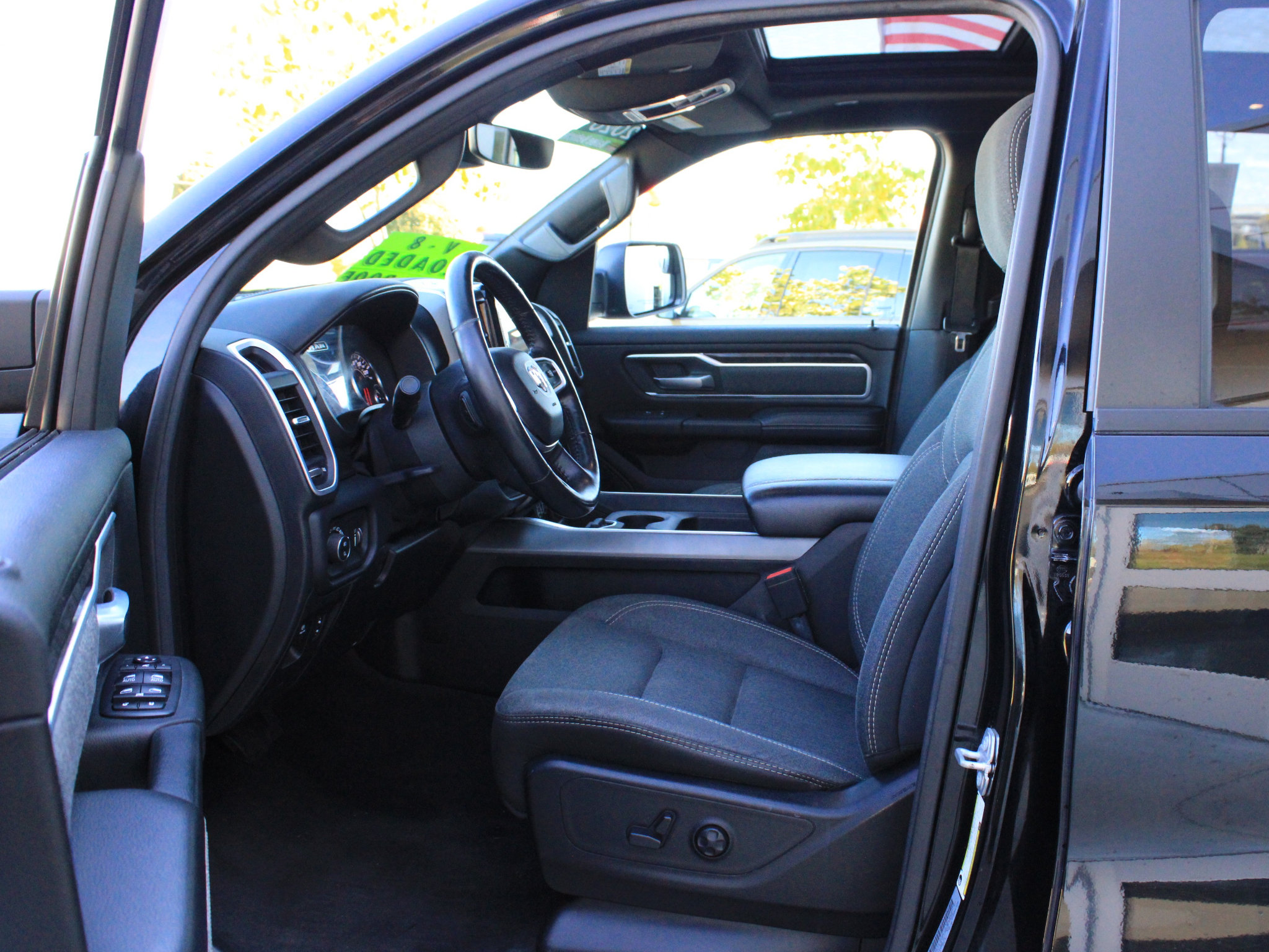 Used 2020 RAM 1500 Big Horn AWD/4WD image 11
