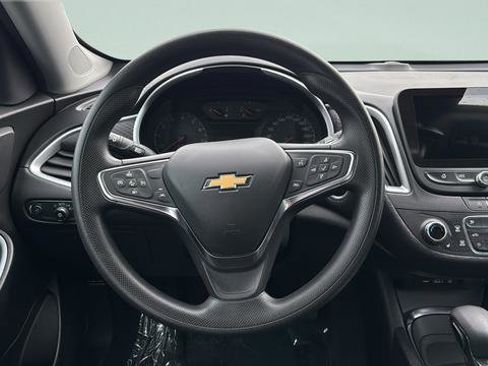 Used 2024 Chevrolet Malibu LT FWD image 17