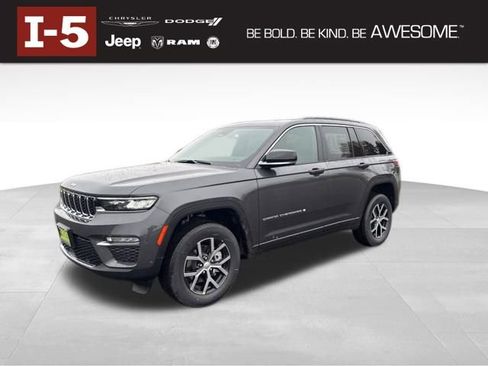 New 2025 Jeep Grand Cherokee Limited w/ Luxury Tech Group II image 8