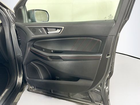 Used 2020 Ford Edge ST-Line FWD image 32