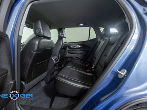Used 2024 GMC Terrain SLT w/ Infotainment Package II FWD image 27