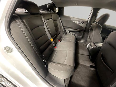 Used 2018 Chevrolet Malibu LT w/ Driver Confidence Package FWD image 24