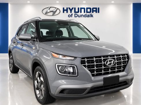 Used 2021 Hyundai Venue SEL w/ Cargo Package FWD image 3