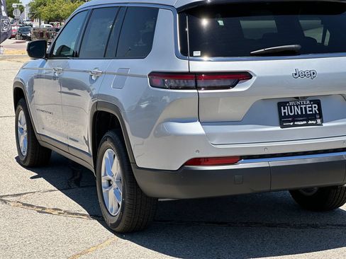 New 2026 Jeep Grand Cherokee L 2WD image 5