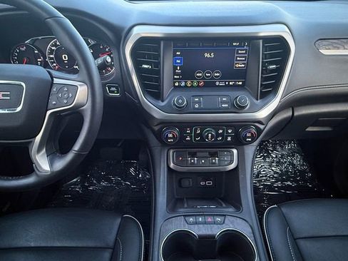 Used 2021 GMC Acadia Denali w/ Denali Technology Package image 3