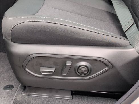 New 2026 Jeep Grand Cherokee L Laredo RWD image 18