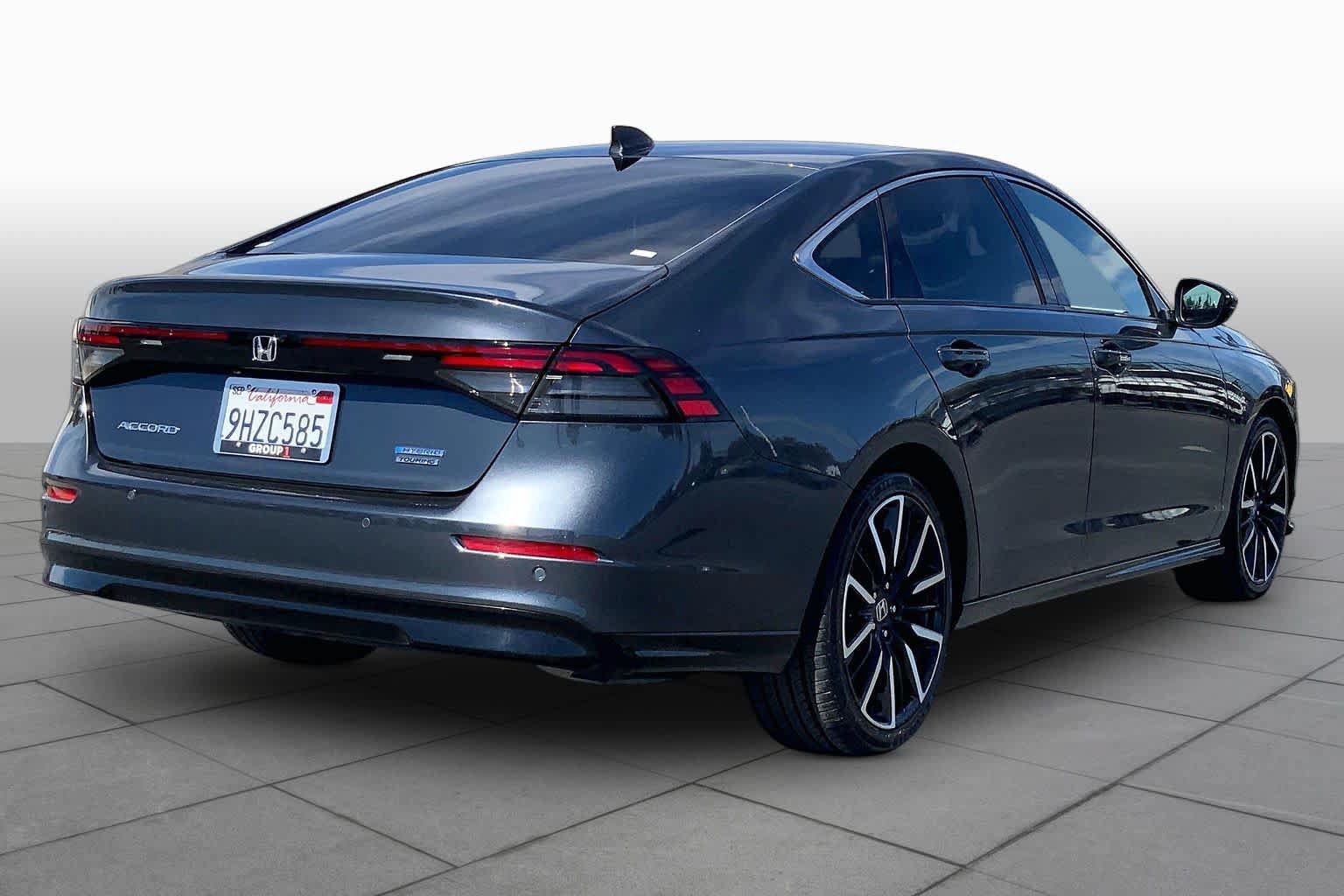 Used 2023 Honda Accord Touring image 12