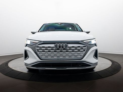 Certified 2024 Audi Q8 e-tron Premium Plus w/ Premium Plus Package AWD/4WD image 23