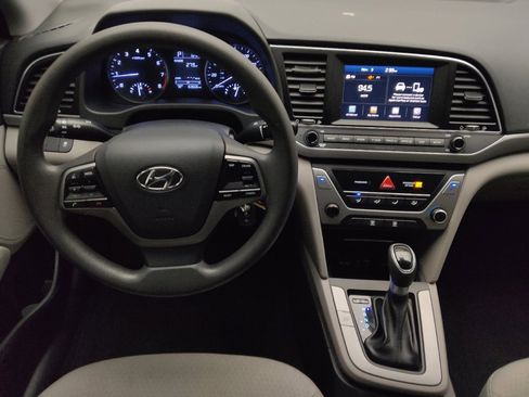 Used 2017 Hyundai Elantra SE image 22