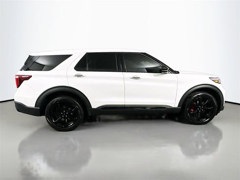 Used 2022 Ford Explorer ST w/ Equipment Group 401A image 7