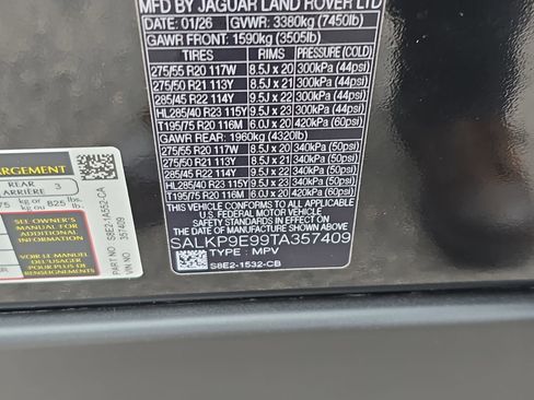 New 2026 Land Rover Range Rover SE image 35