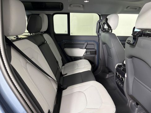New 2026 Land Rover Defender 110 S image 31